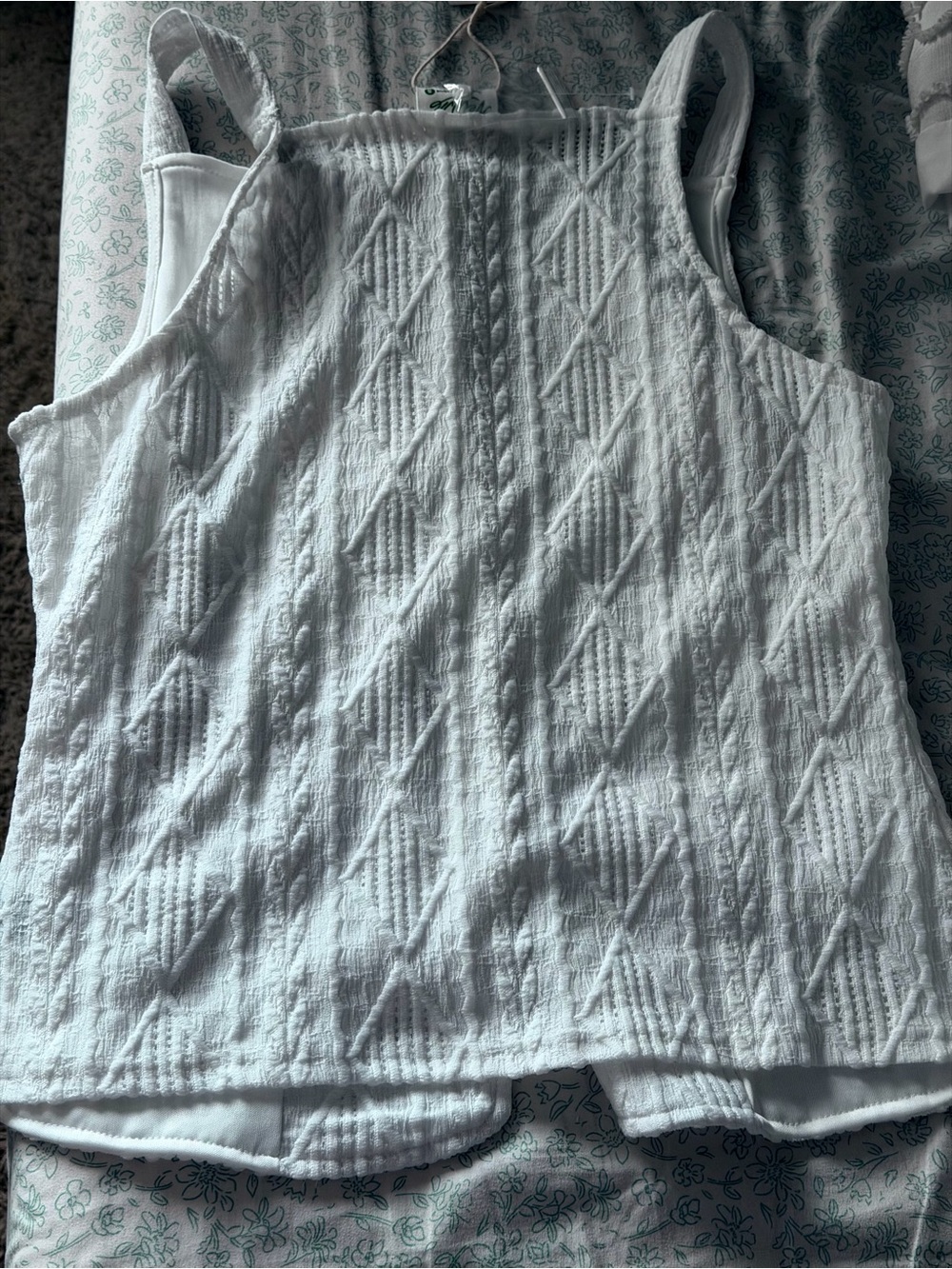 White Textured Button-Front Tank Top - Picture 3 of 4